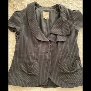 Pinstripe short sleeve jacket